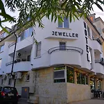 Jeweller