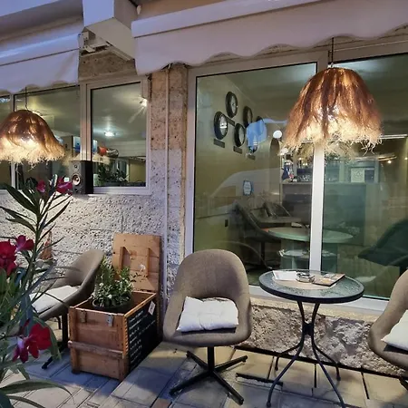 Jeweller Hotel 2*
